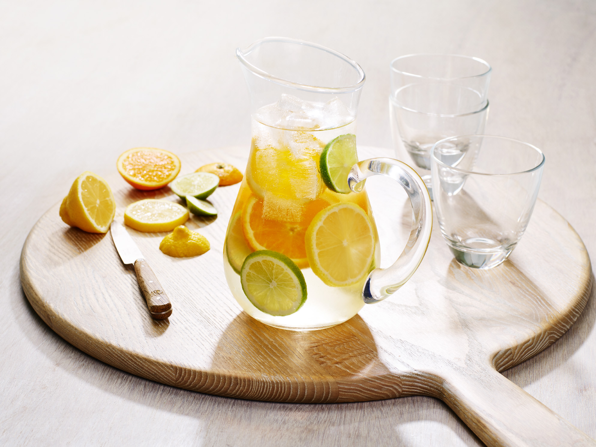 Water with sliced citrus
